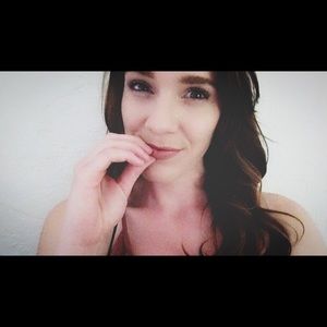 Meet your Posher, Chloe